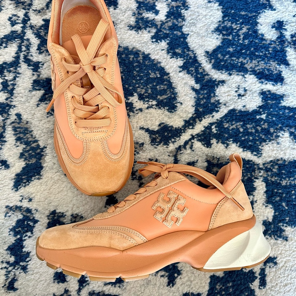 Brand new never worn !! - Picture 3 of 4